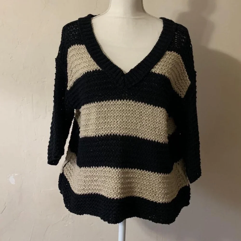 Free People striped cozy v-neck quarter‎ length sweater